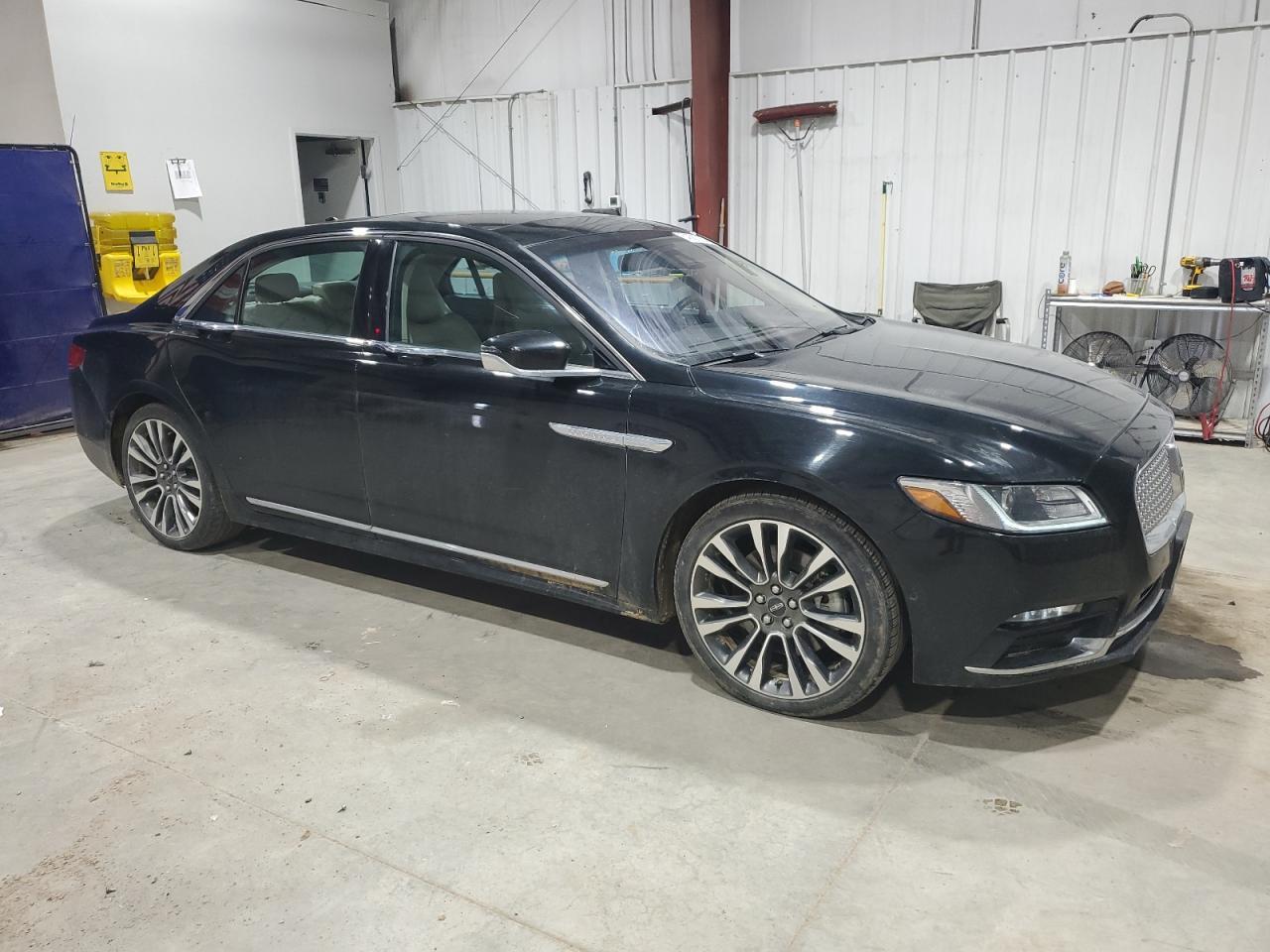 2018 Lincoln Continental Select - Фото 4