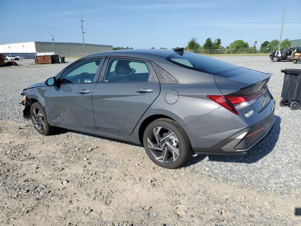 2025 Hyundai Elantra Sel Sport - Image 2