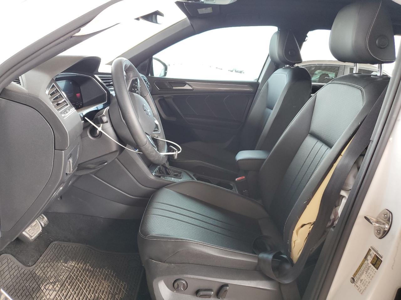 2022 Volkswagen Tiguan Se R-Line Black - Image 7