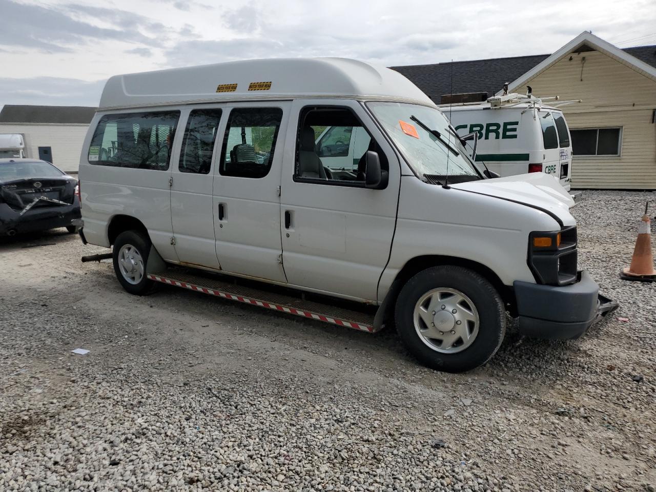 2013 Ford Econoline E150 Van - Фото 4