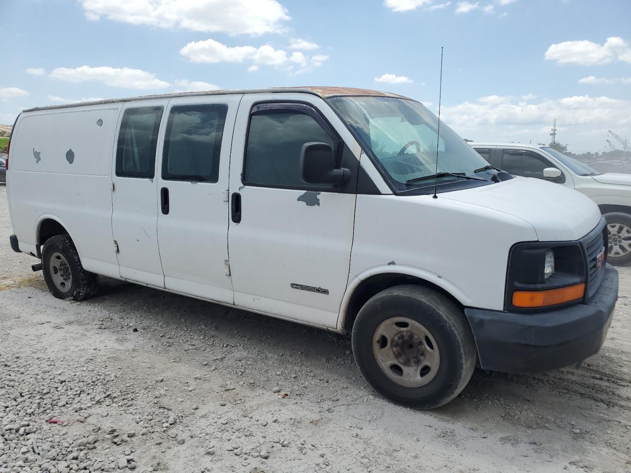 2005 GMC Savana G2500 - Фото 4