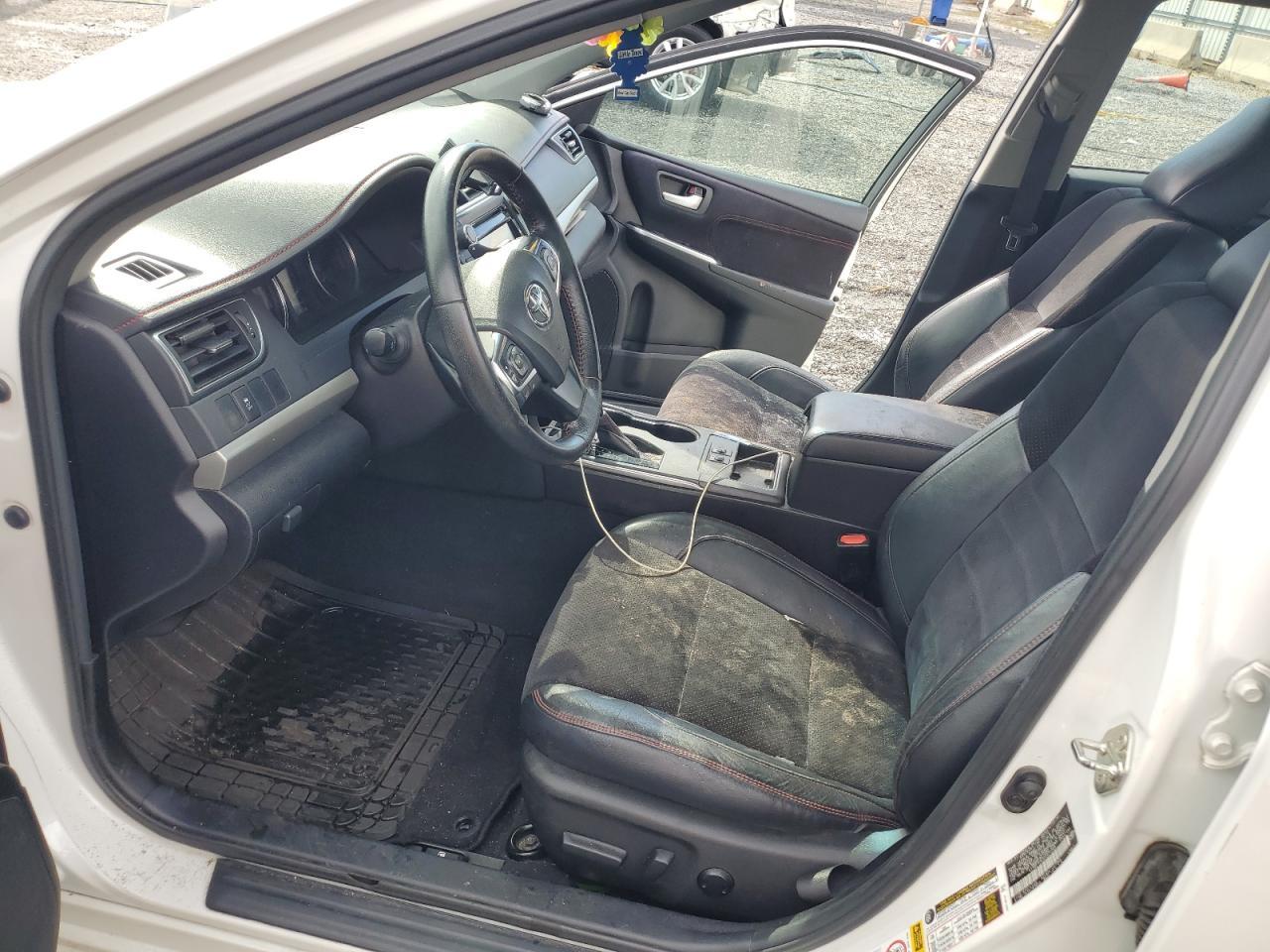 2015 Toyota Camry Le - Image 7