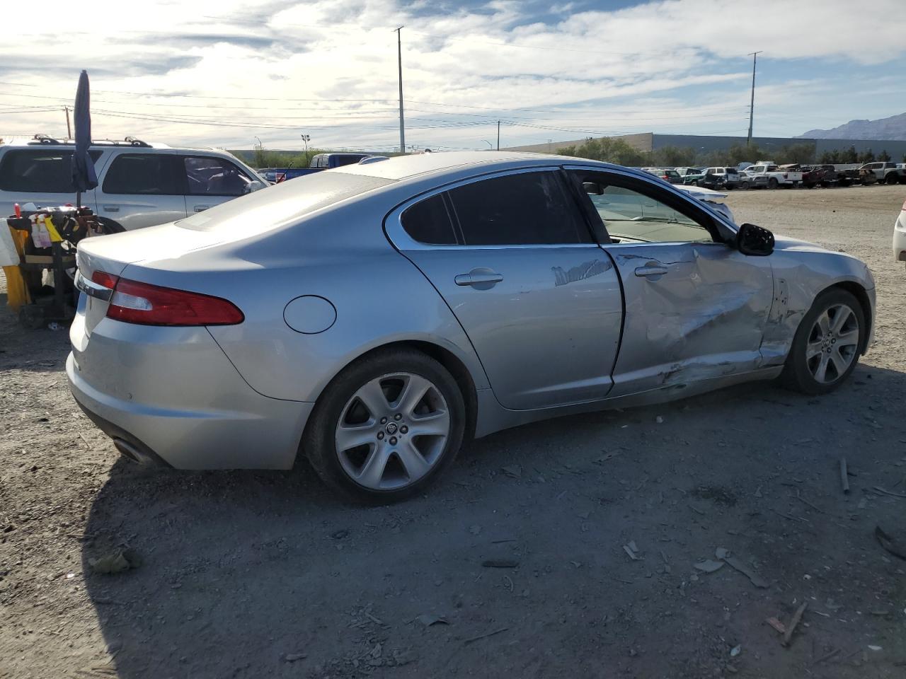 2010 Jaguar Xf Luxury - Фото 3