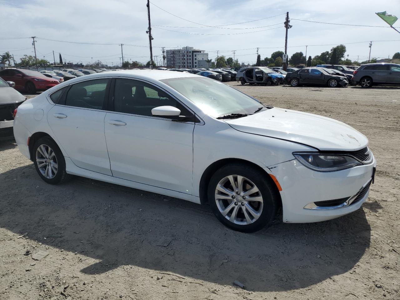 2015 Chrysler 200 Limited - Фото 4