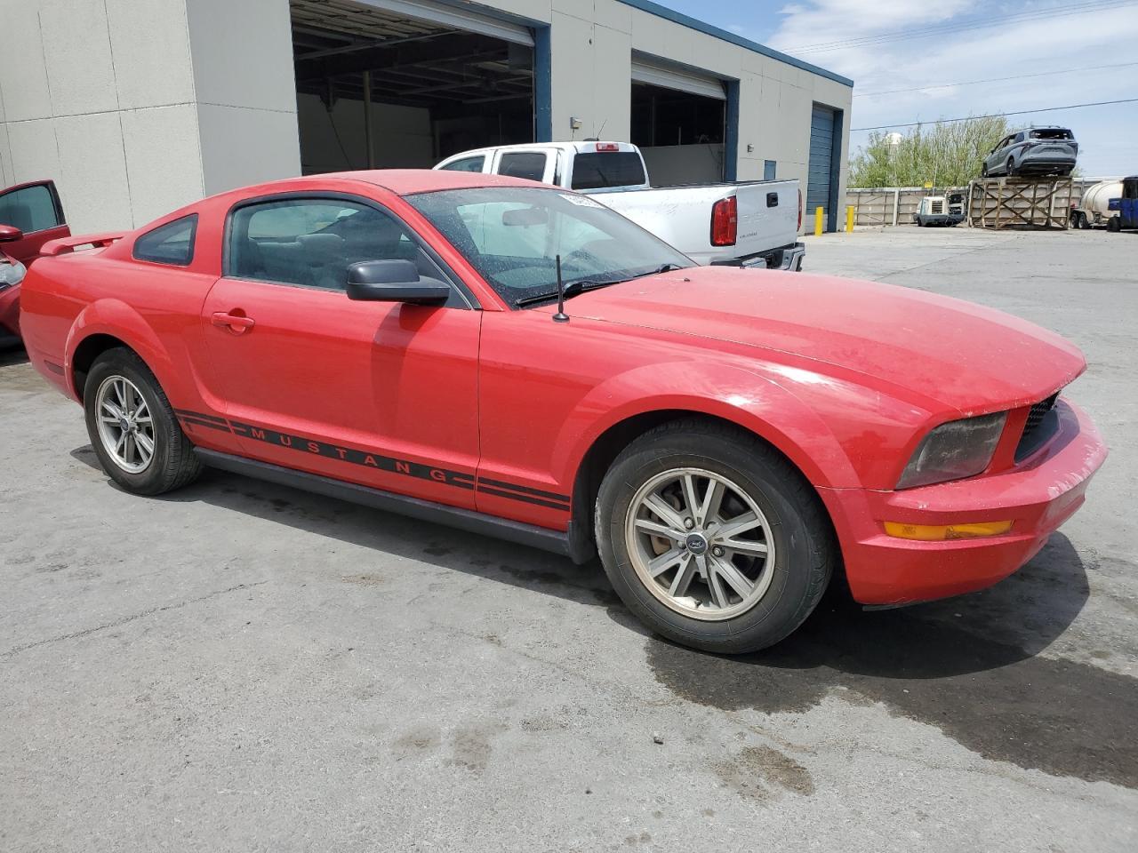 2005 Ford Mustang - Фото 4