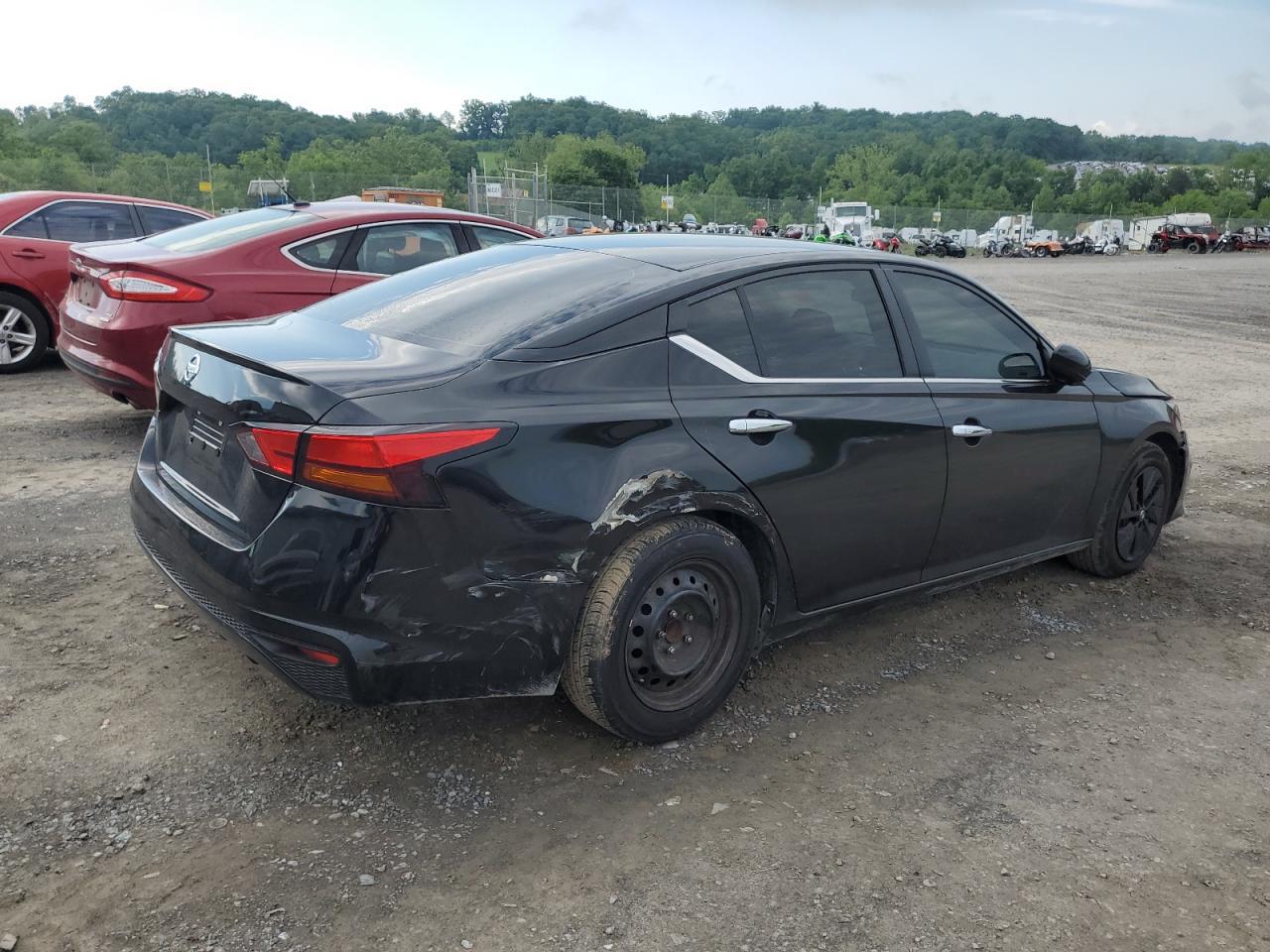 2022 Nissan Altima S - Image 3