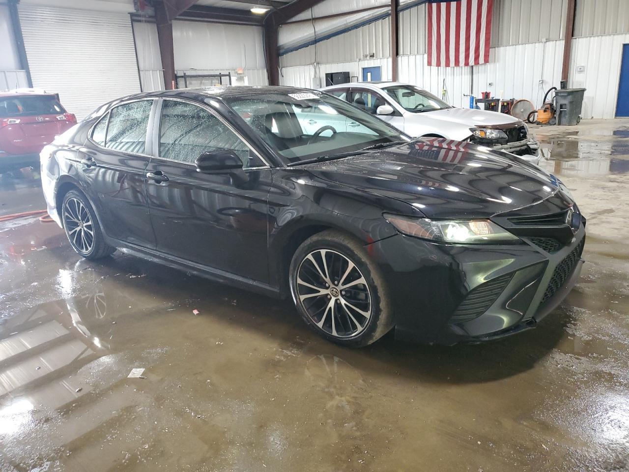 2020 Toyota Camry Se - Image 4