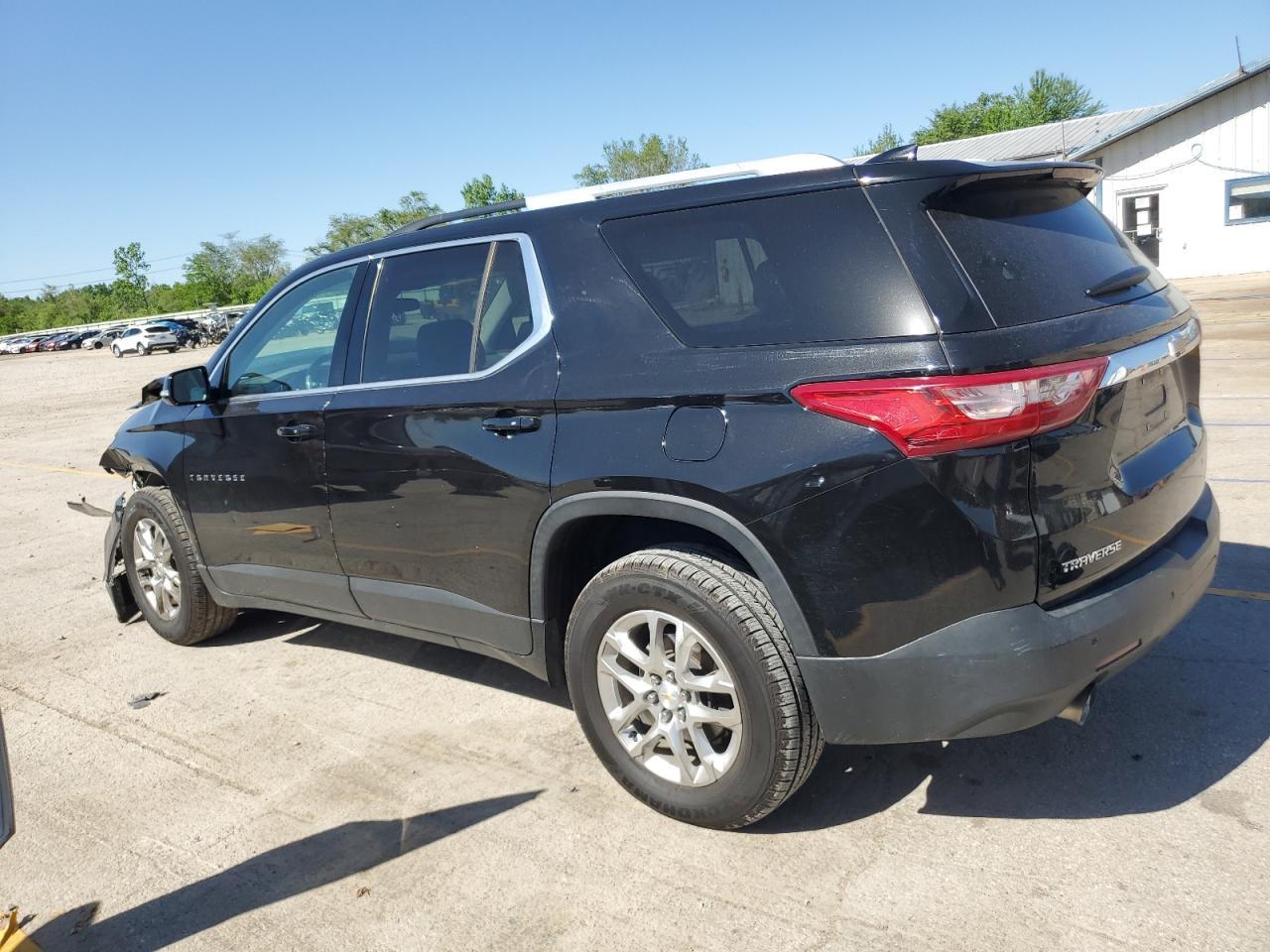 2018 Chevrolet Traverse Lt - Фото 2