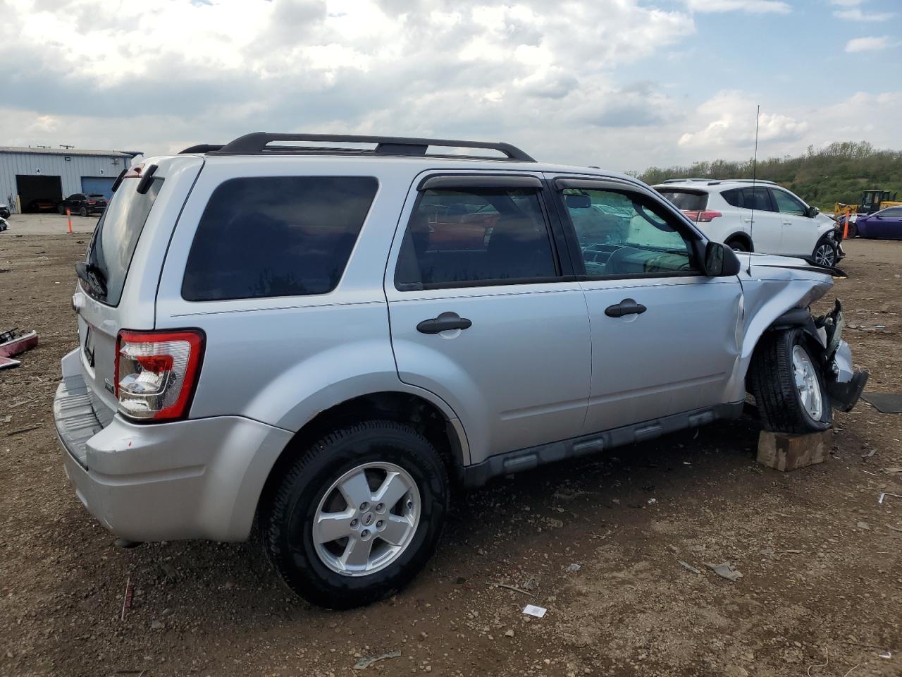 2011 Ford Escape Xlt - Фото 3