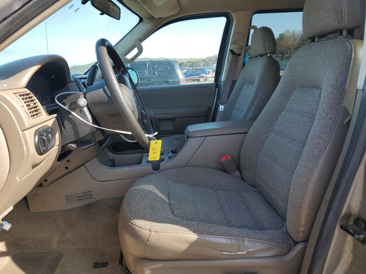 2004 Ford Explorer Xls - Image 7