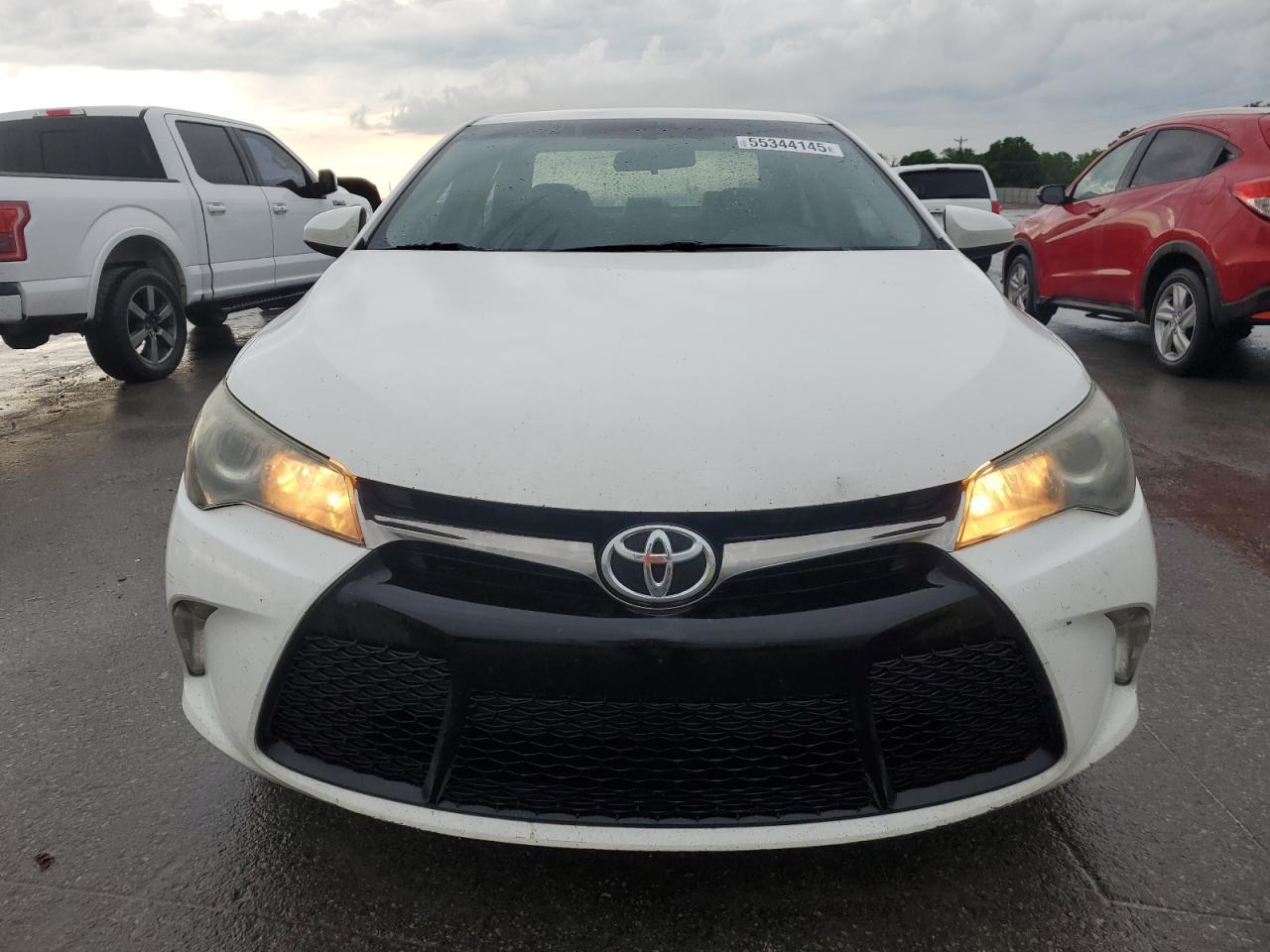 2015 Toyota Camry Le - Image 5