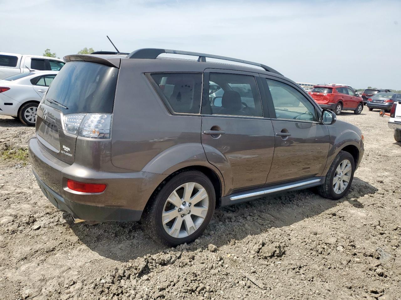 2012 Mitsubishi Outlander Se - Фото 3
