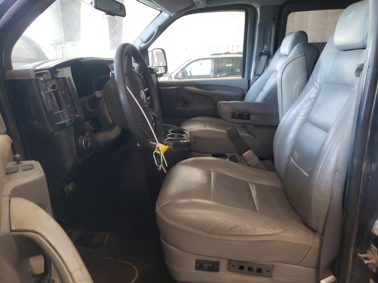 2008 Chevrolet Express G2500 - Image 7