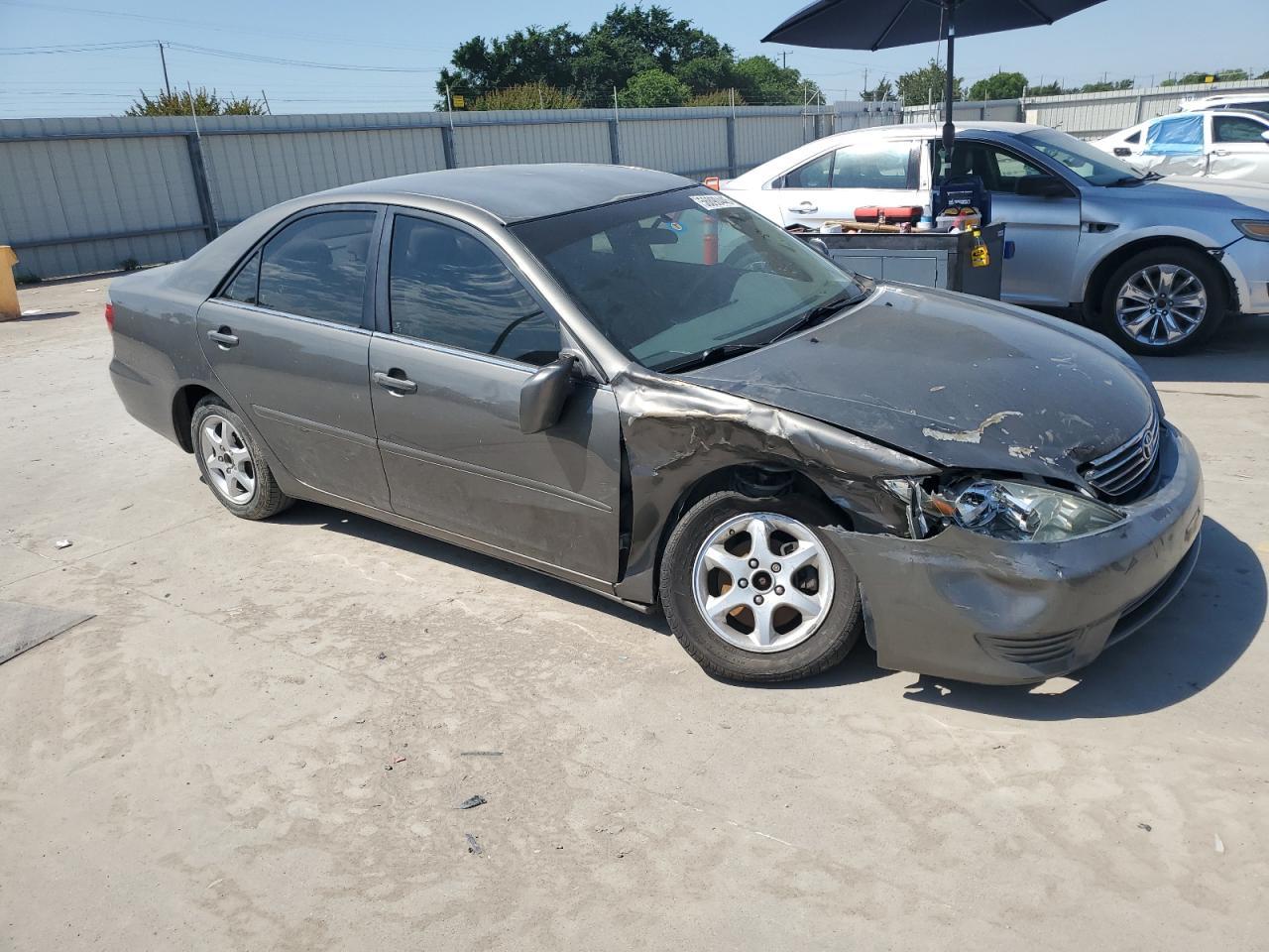 2005 Toyota Camry Le - Фото 4