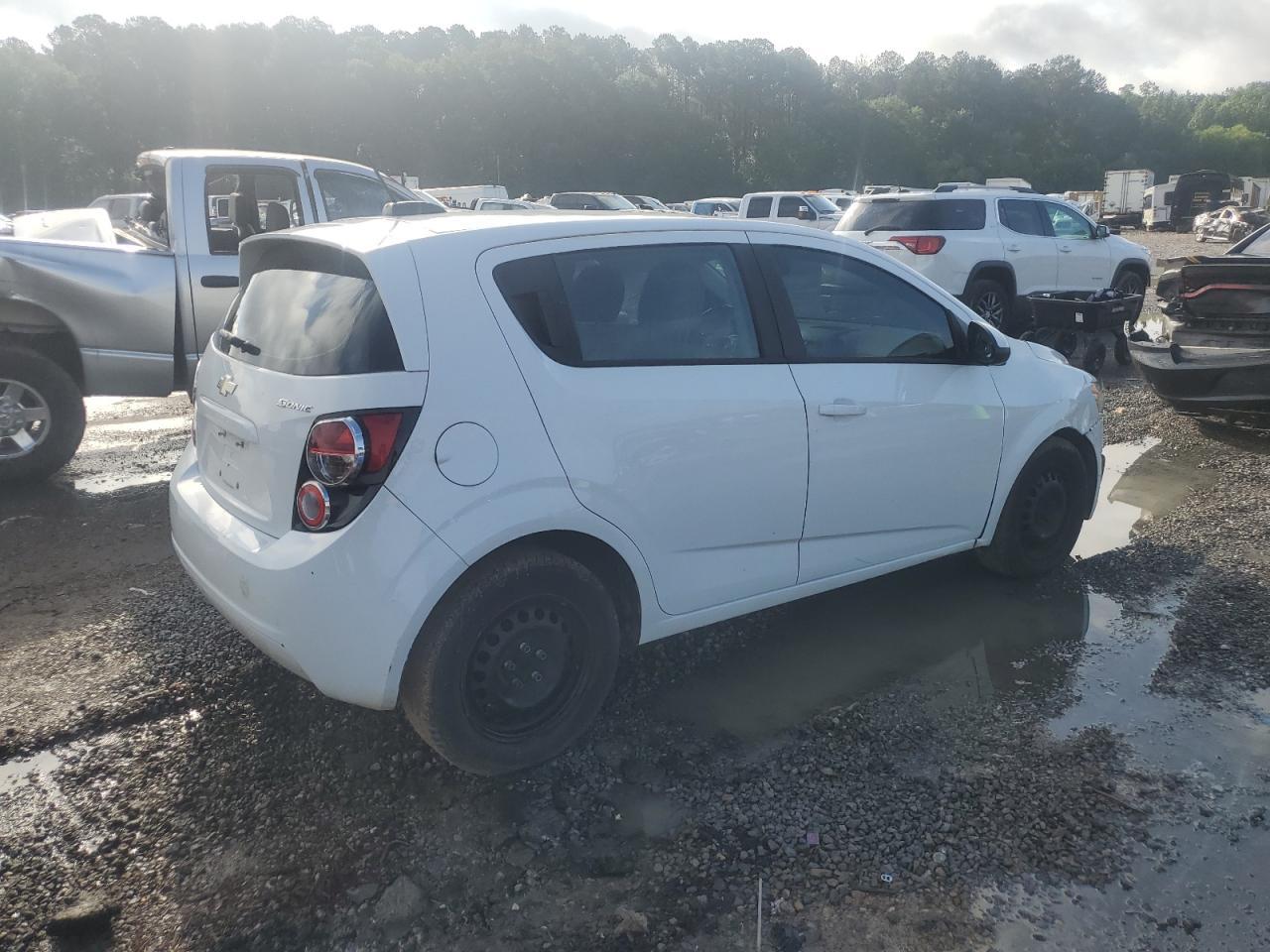 2015 Chevrolet Sonic Ls - Фото 3