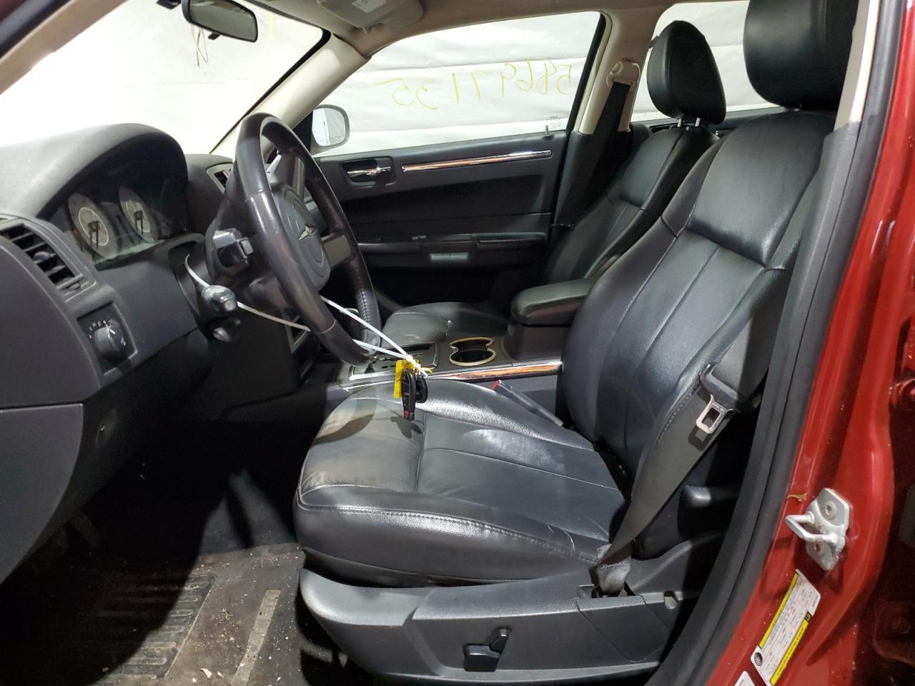 2010 Chrysler 300 Touring - Фото 7