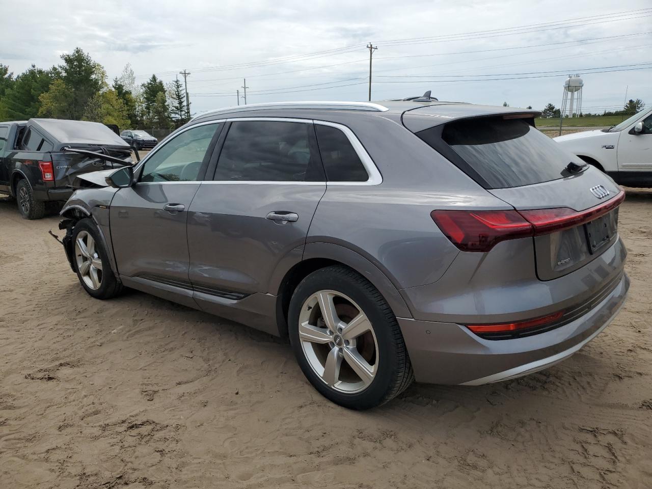 2019 Audi E-Tron Premium Plus - Фото 2