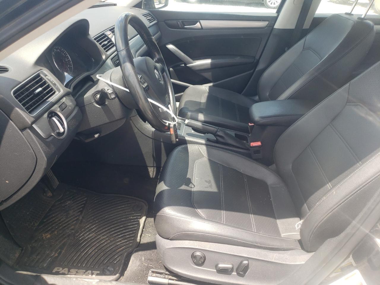 2015 Volkswagen Passat S - Фото 7