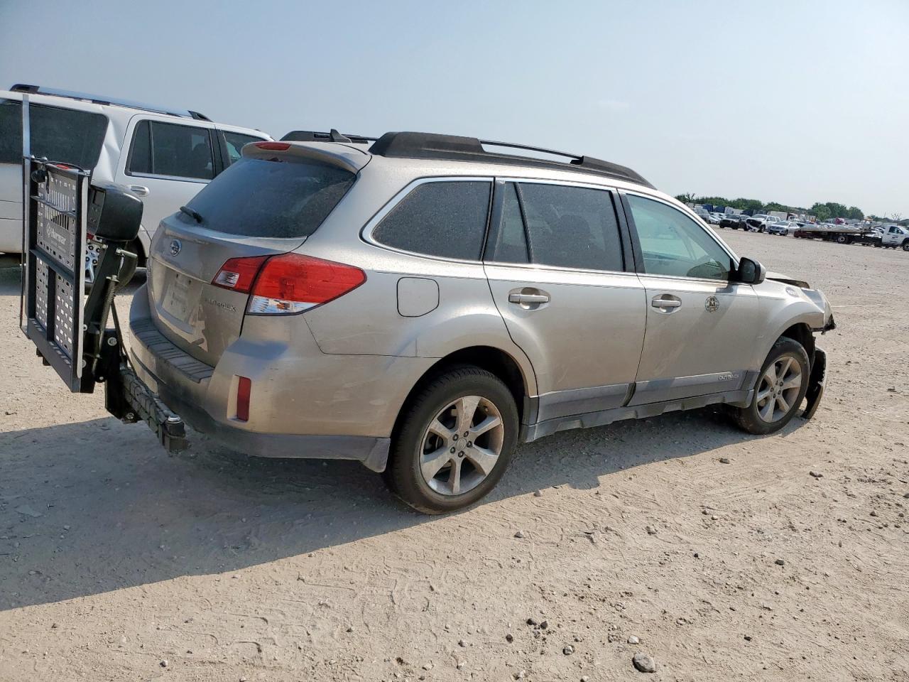 2014 Subaru Outback 2.5I Premium - Фото 3