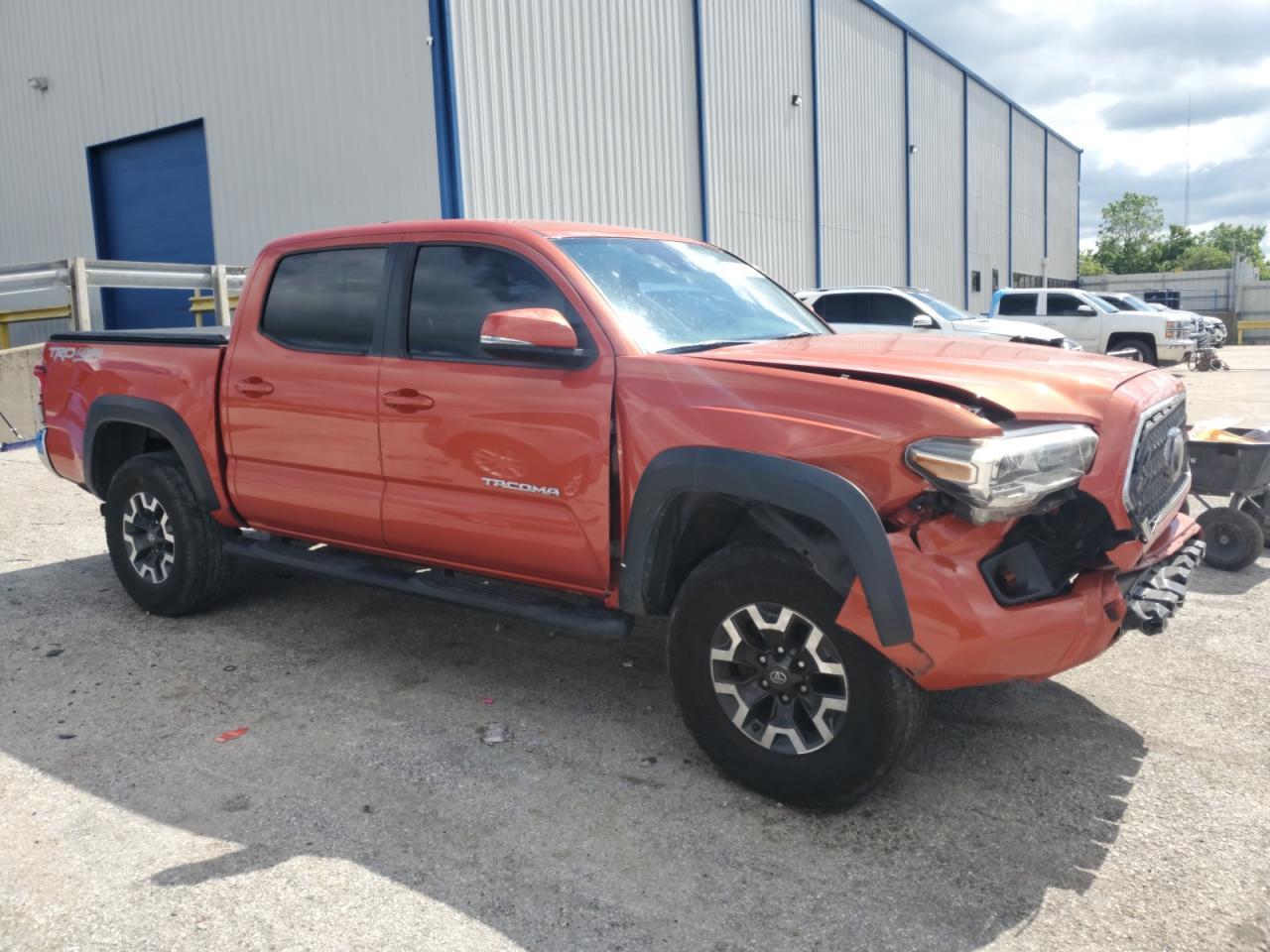2018 Toyota Tacoma Double Cab - Image 4