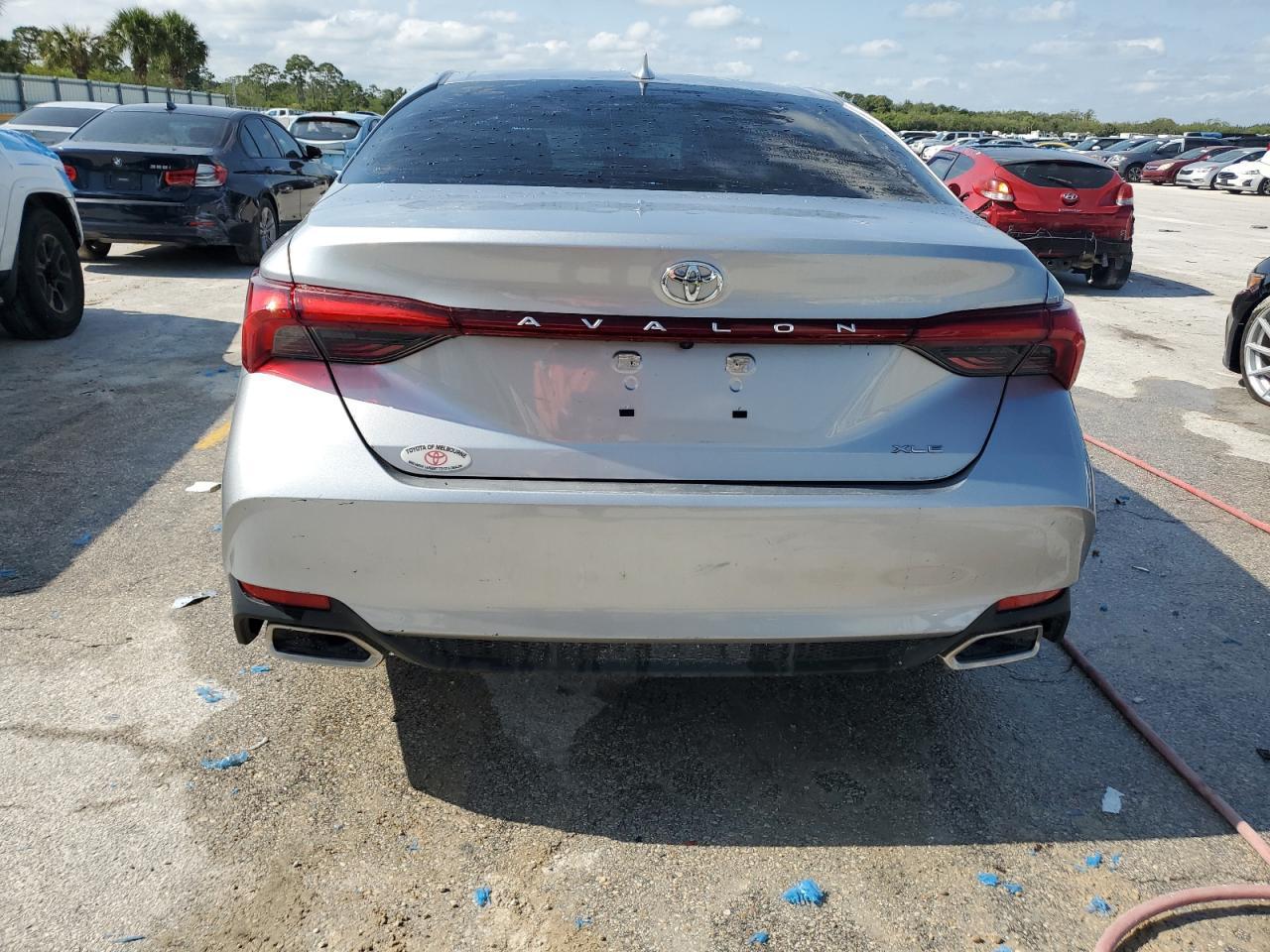 2021 Toyota Avalon Xle - Фото 6