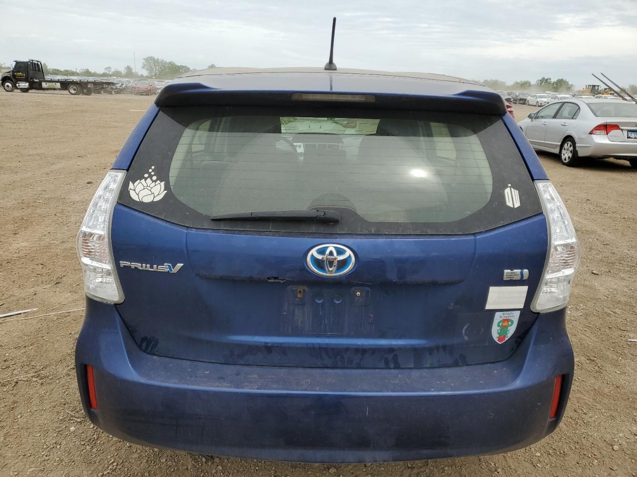 2014 Toyota Prius V - Image 6