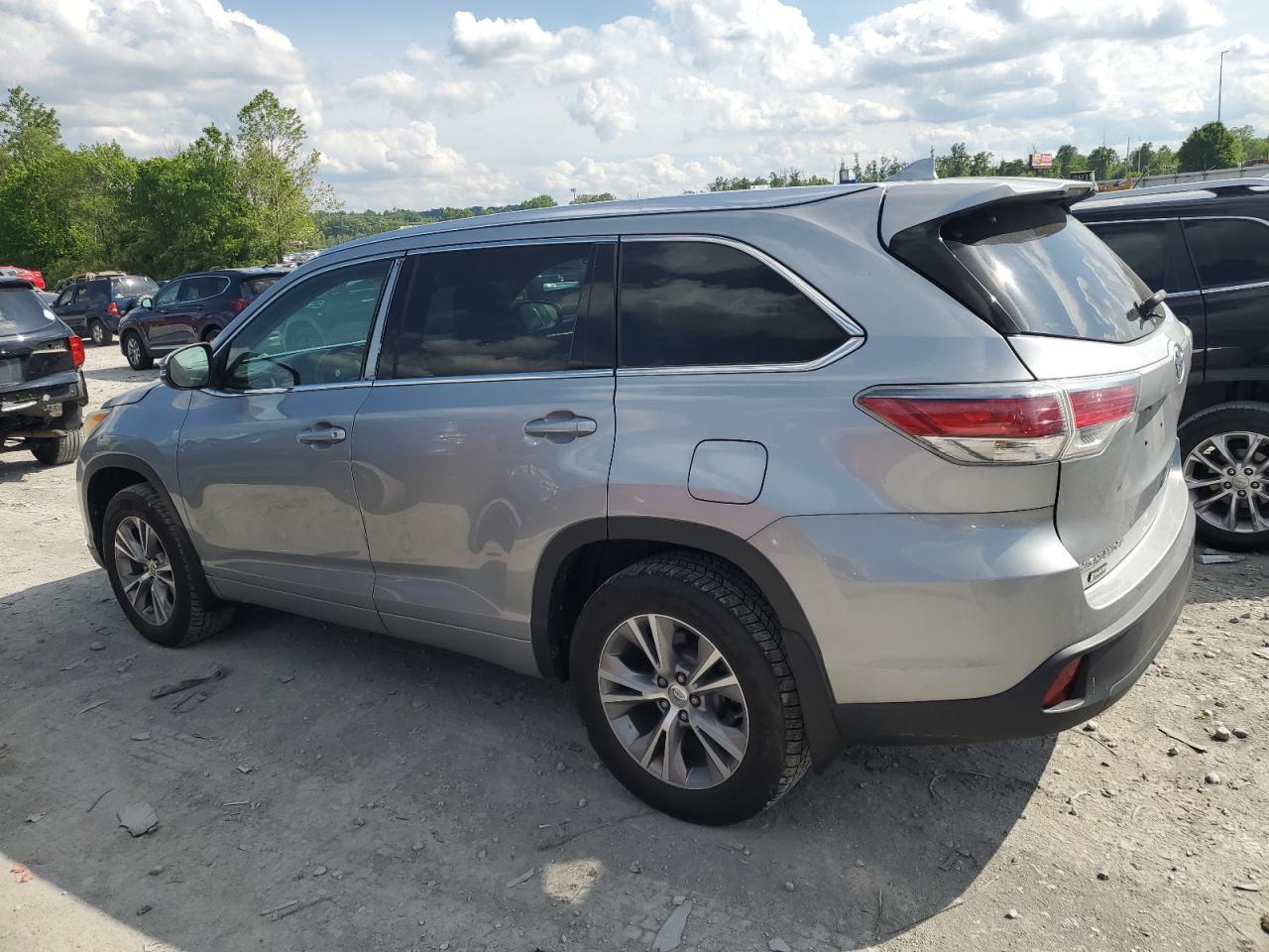 2014 Toyota Highlander Xle - Фото 2