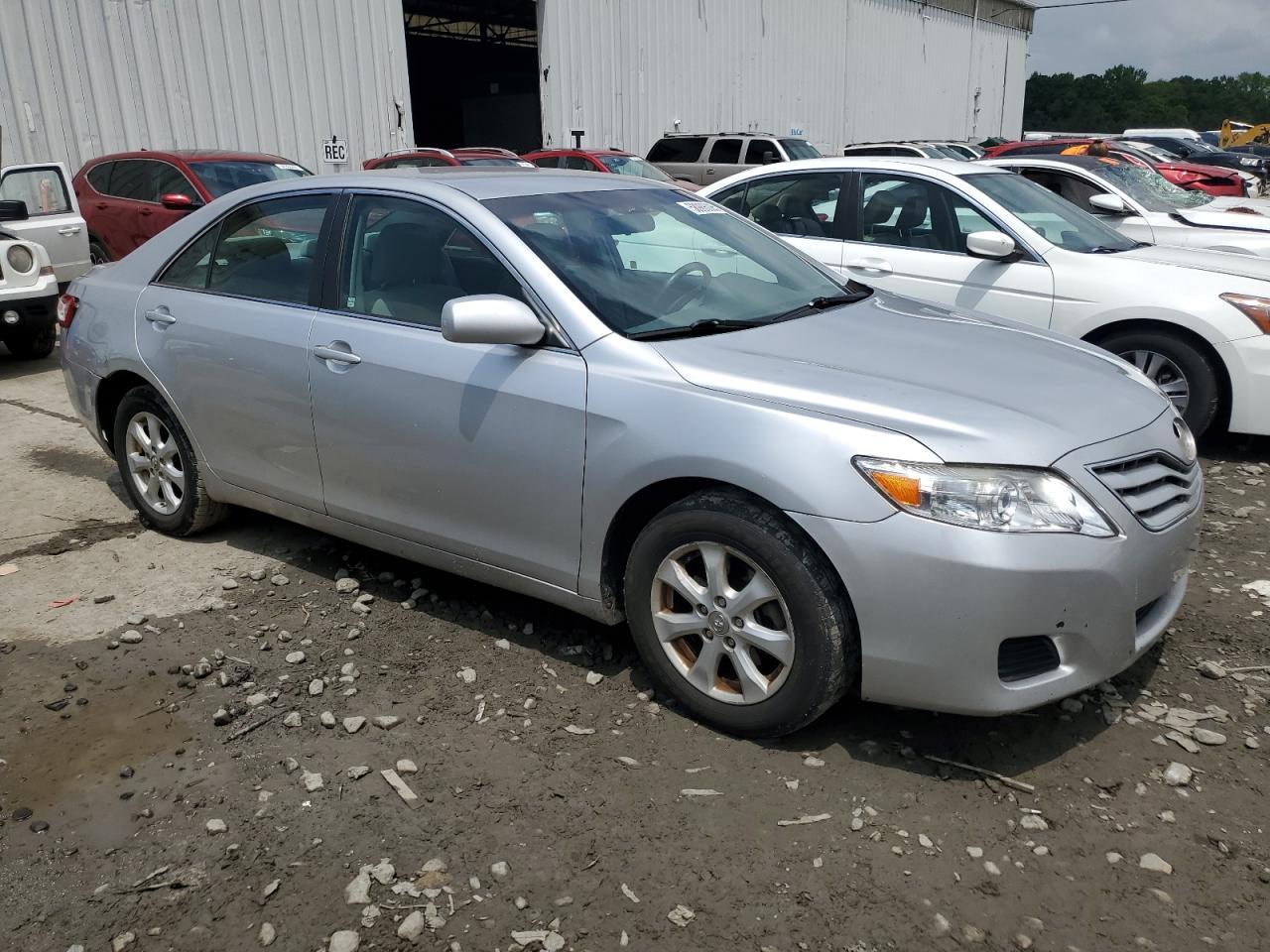 2011 Toyota Camry Base - Фото 4