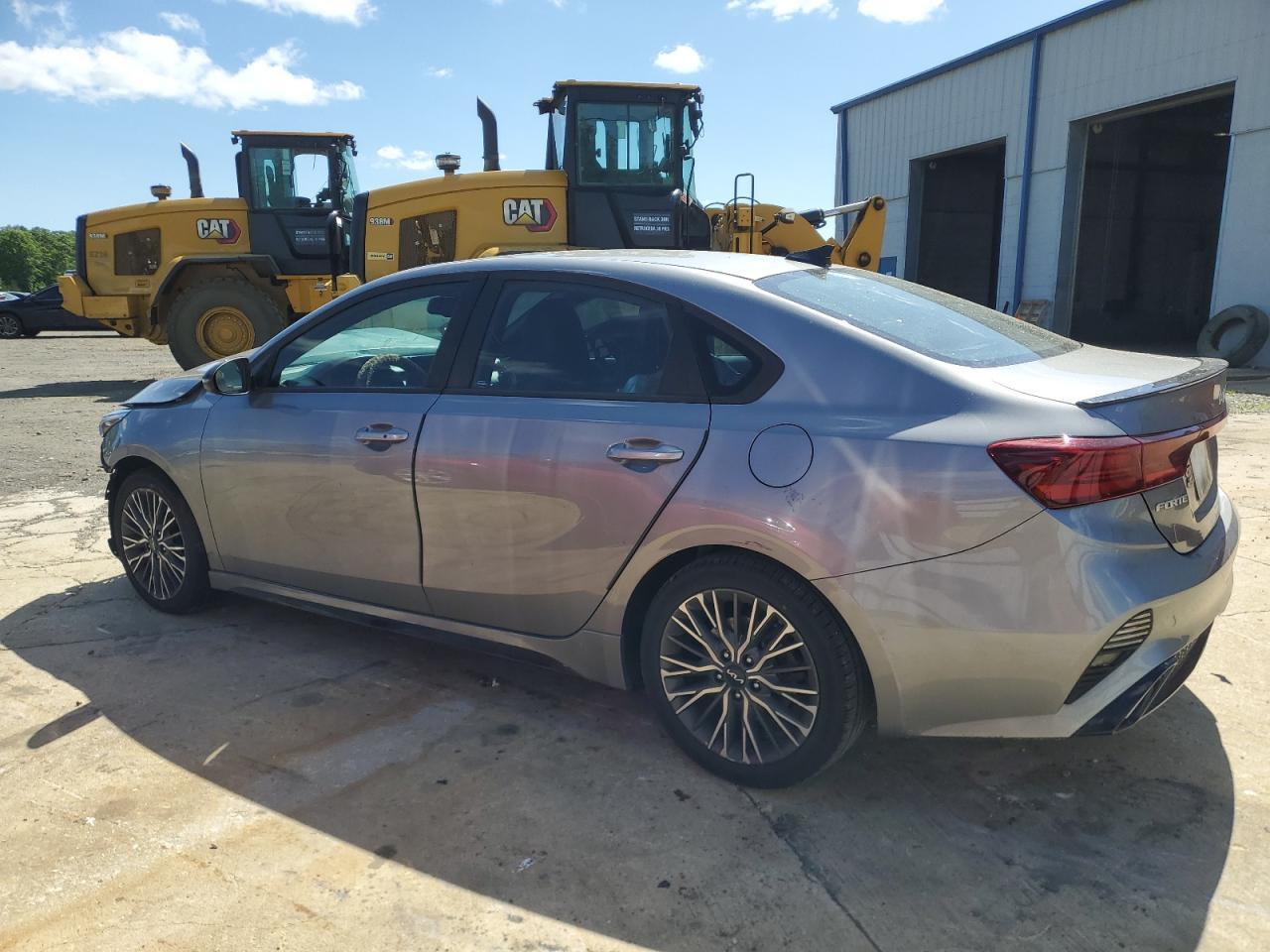 2023 Kia Forte Gt Line - Фото 2