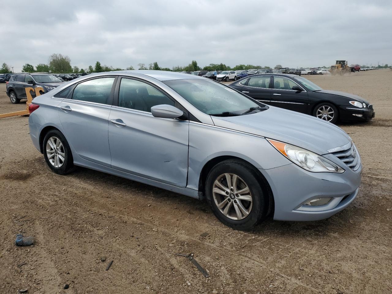 2013 Hyundai Sonata Gls - Image 4
