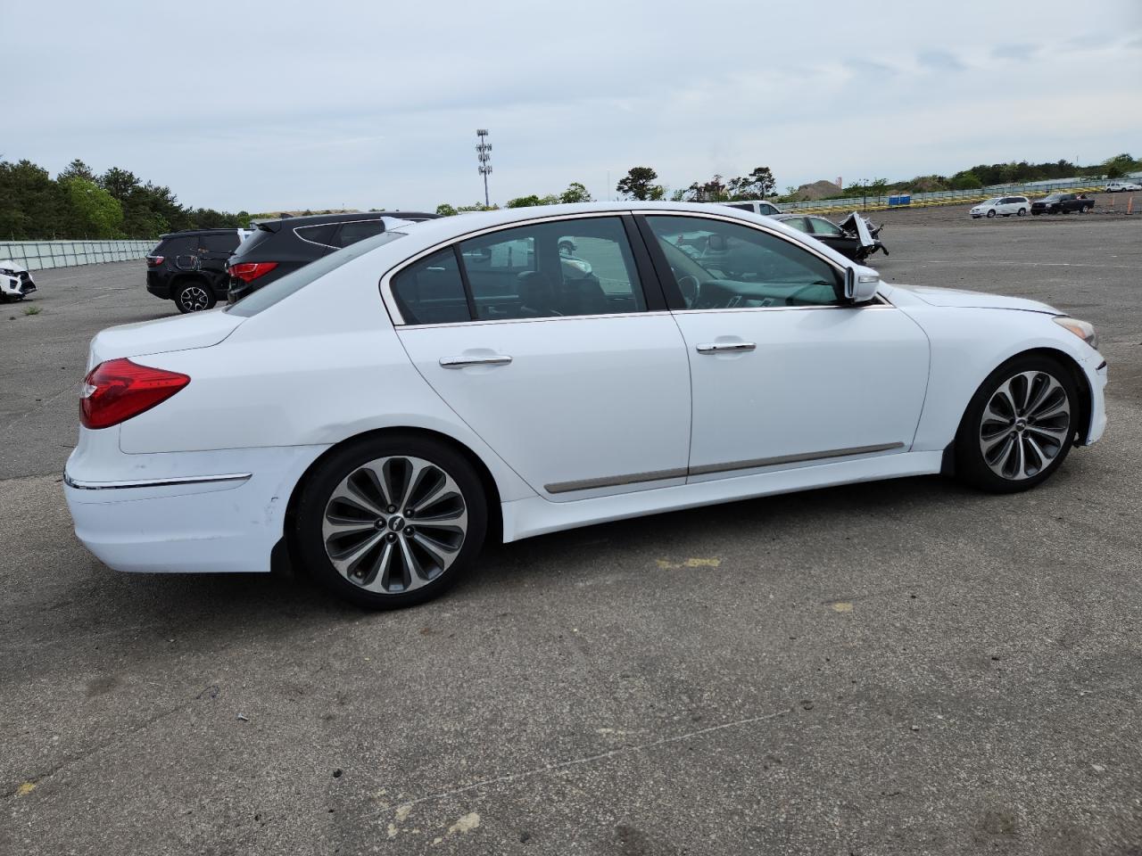 2014 Hyundai Genesis 5.0L - Image 3