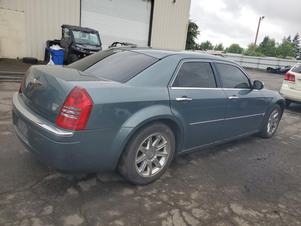 2005 Chrysler 300C - Image 3