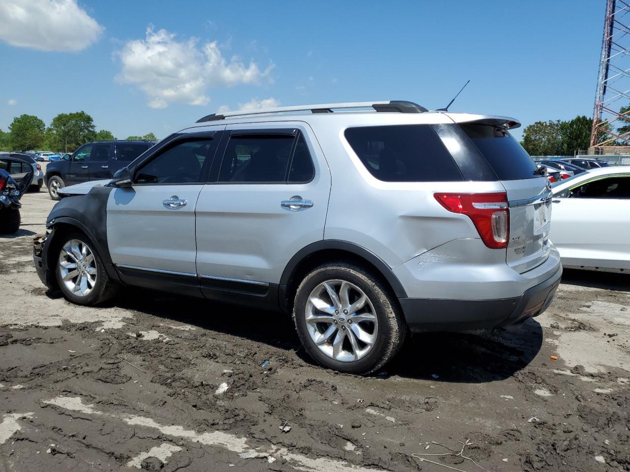 2013 Ford Explorer Xlt - Фото 2