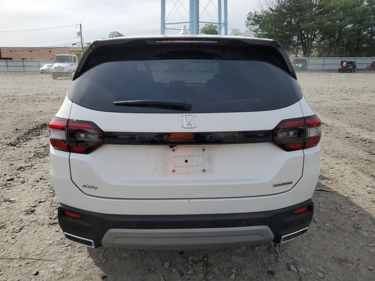 2024 Honda Pilot Touring - Image 6