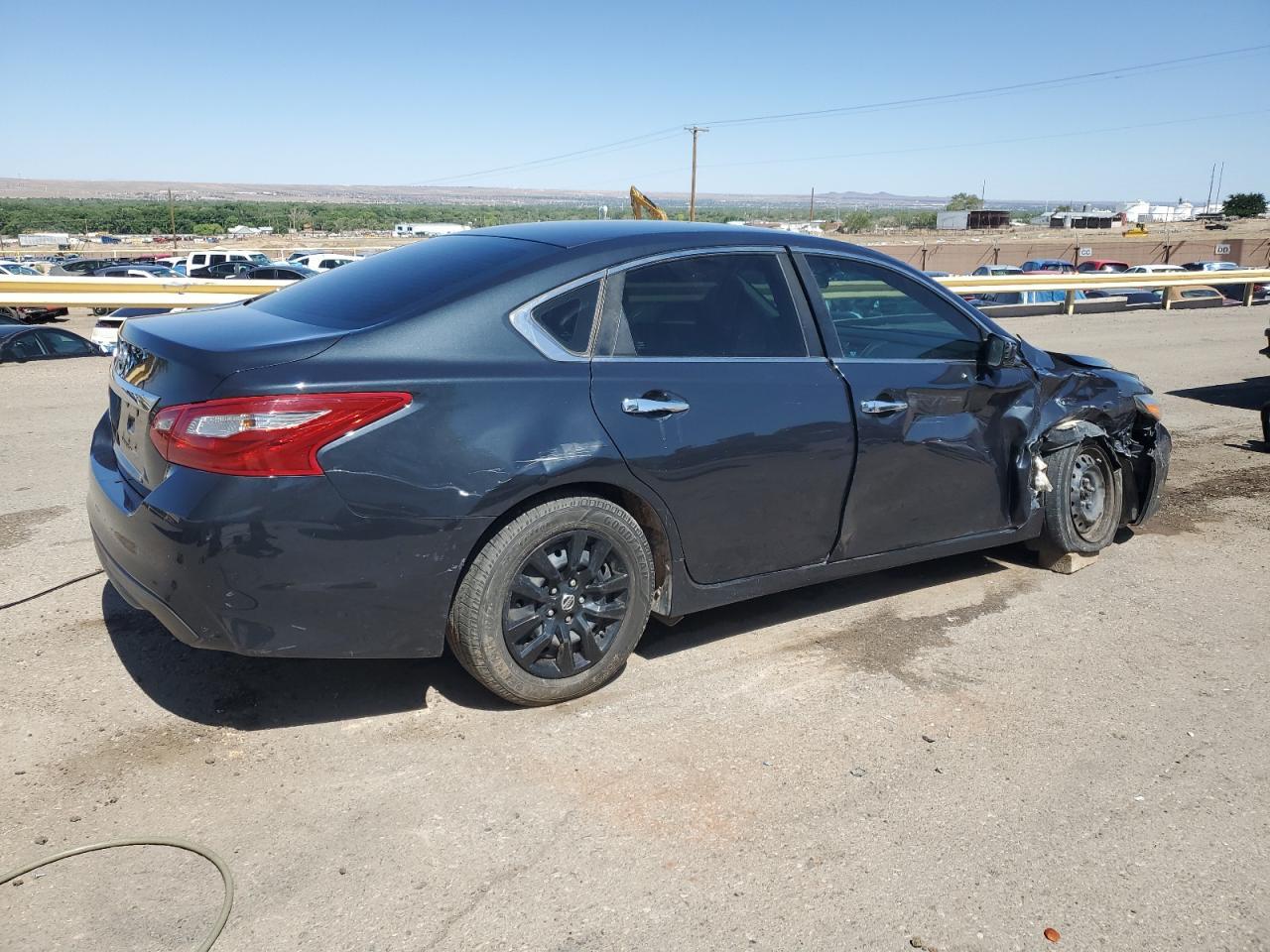 2018 Nissan Altima 2.5 - Image 3