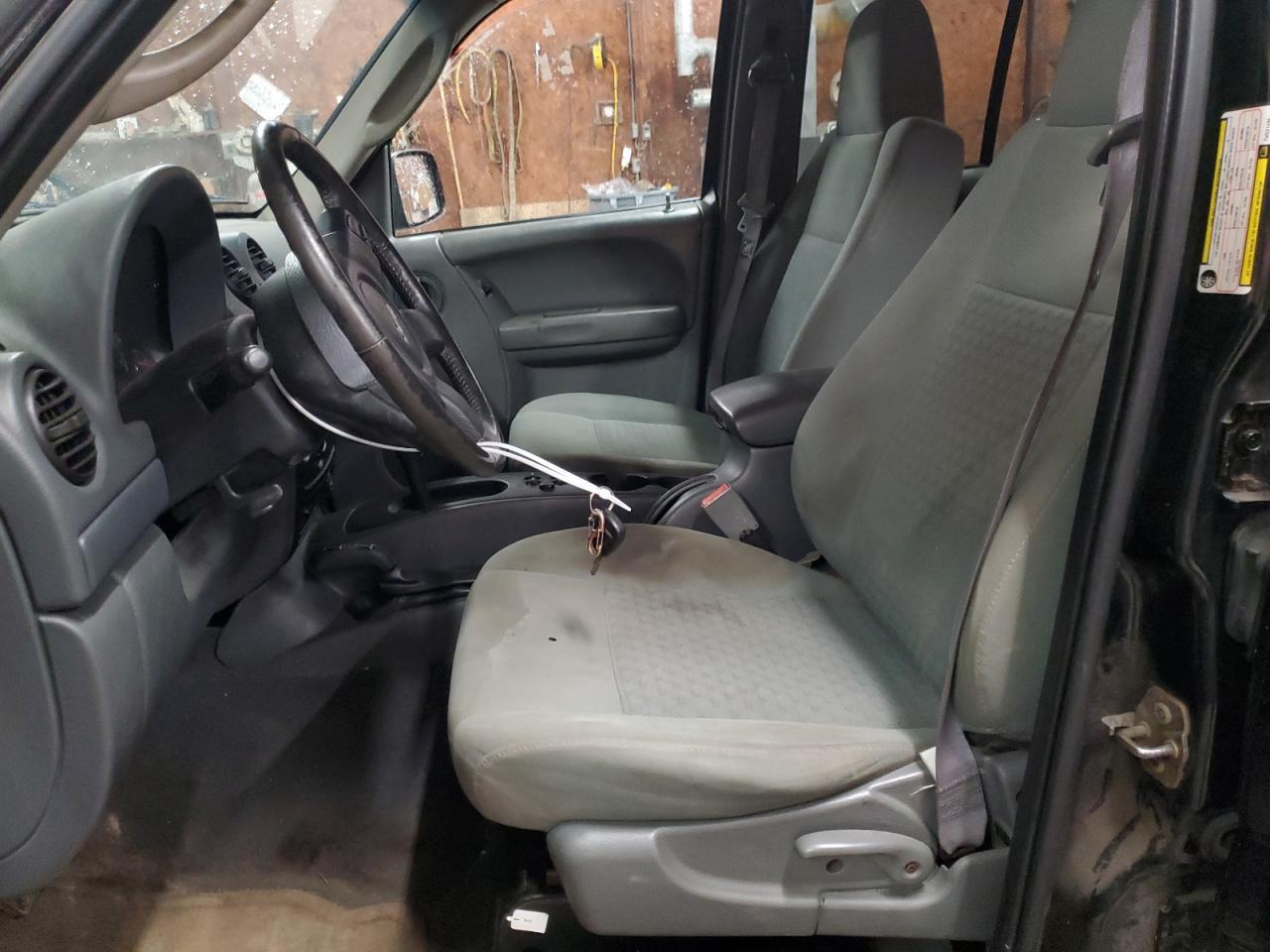 2007 Jeep Liberty Sport - Фото 7