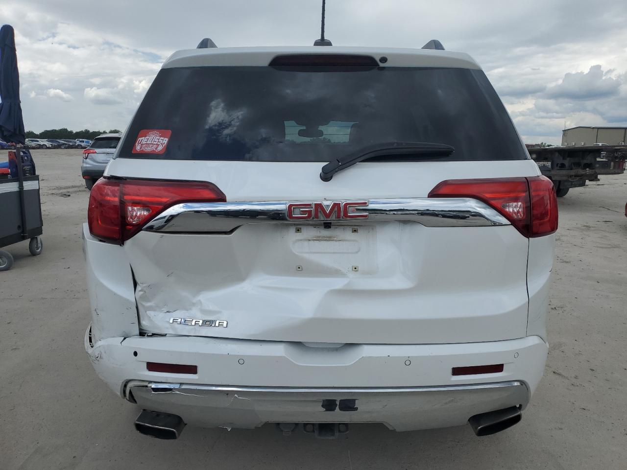 2019 GMC Acadia Denali - Фото 6
