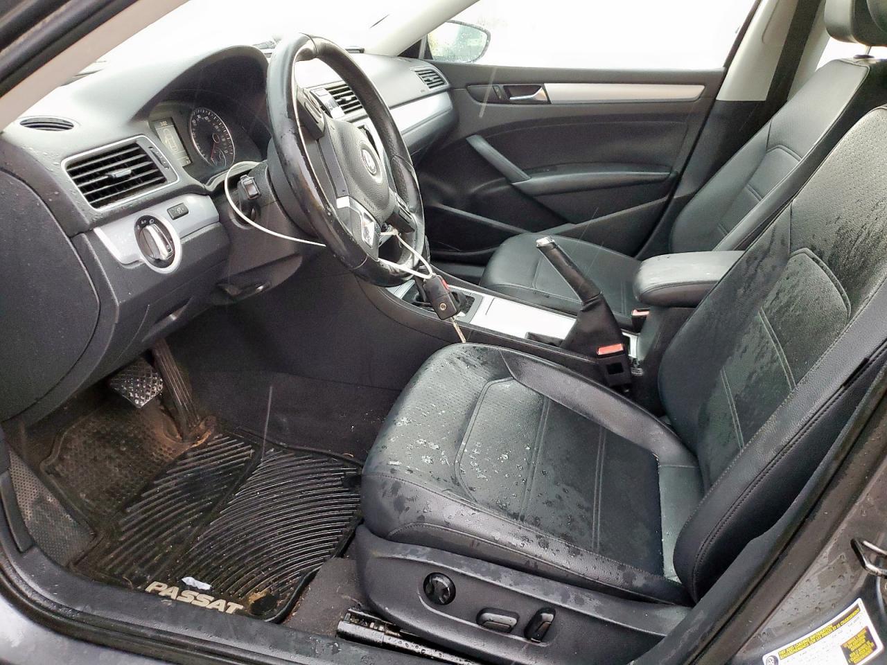 2012 Volkswagen Passat Se - Image 7