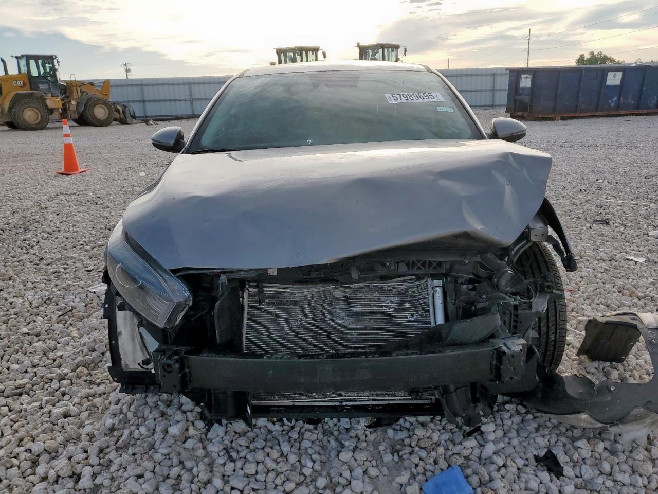 2022 Kia Forte Fe - Image 5