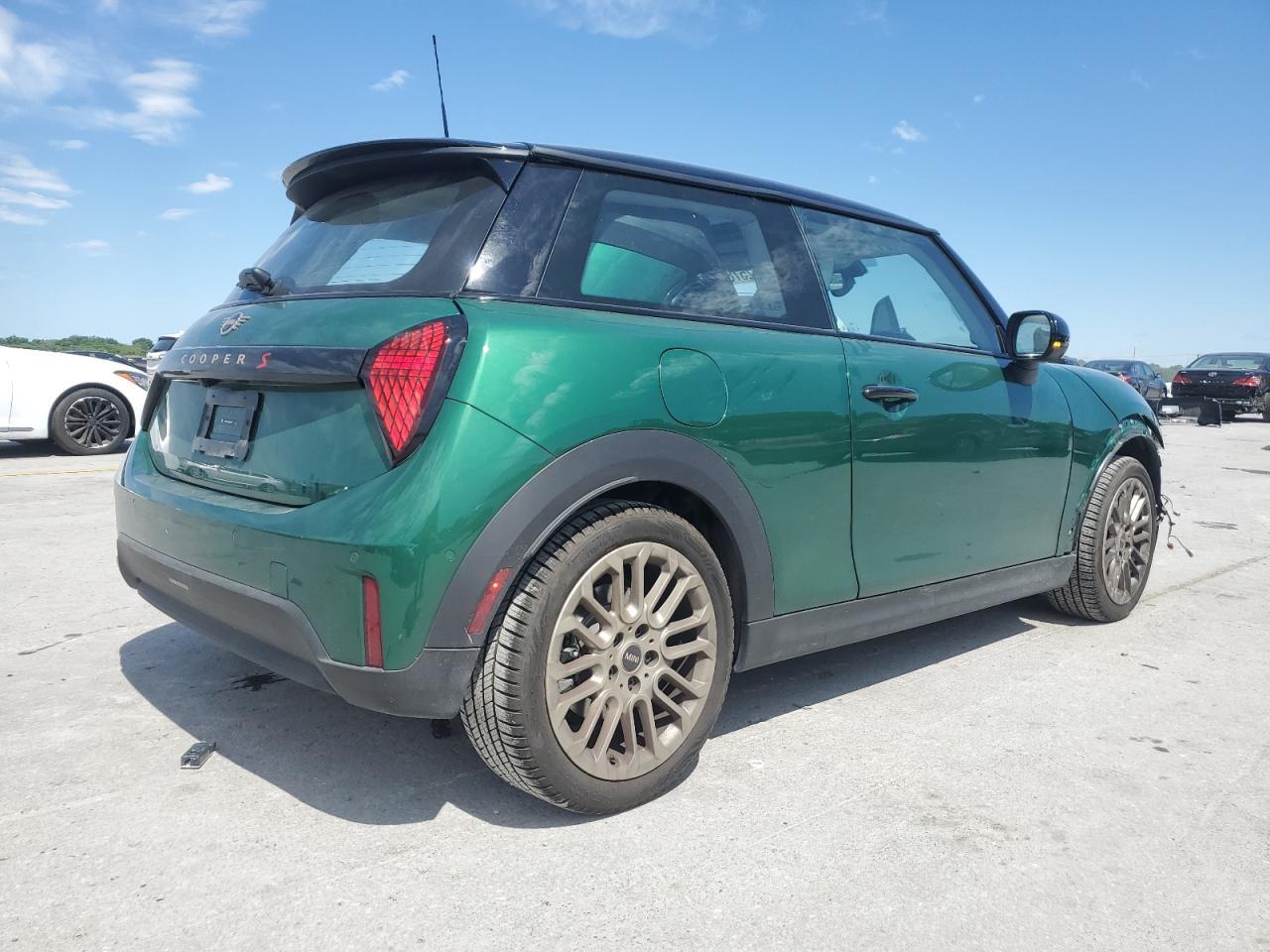 2025 Mini Cooper S - Image 3