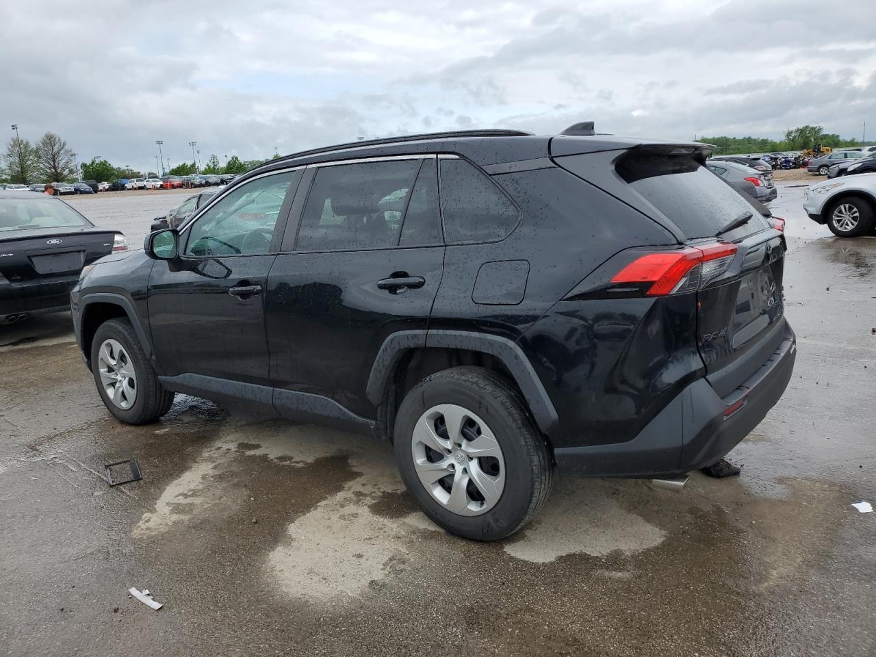 2021 Toyota Rav4 Le - Фото 2