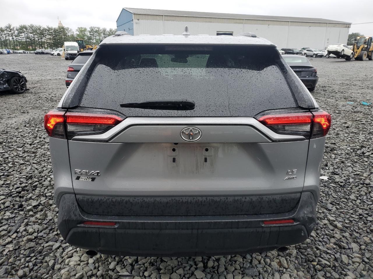 2019 Toyota Rav4 Le - Image 6
