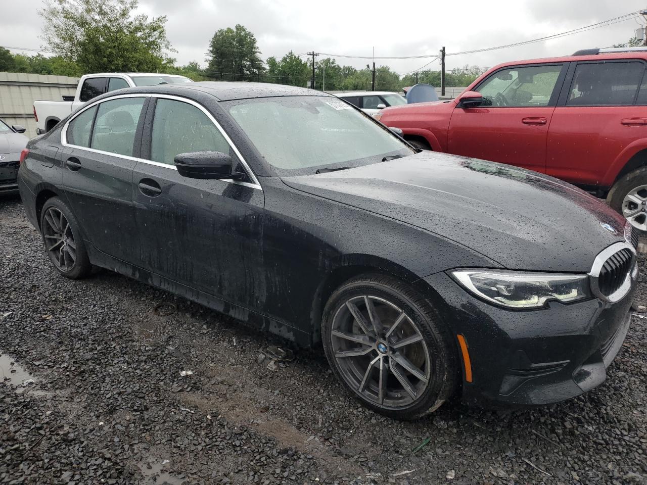 2020 BMW 330Xi - Фото 4