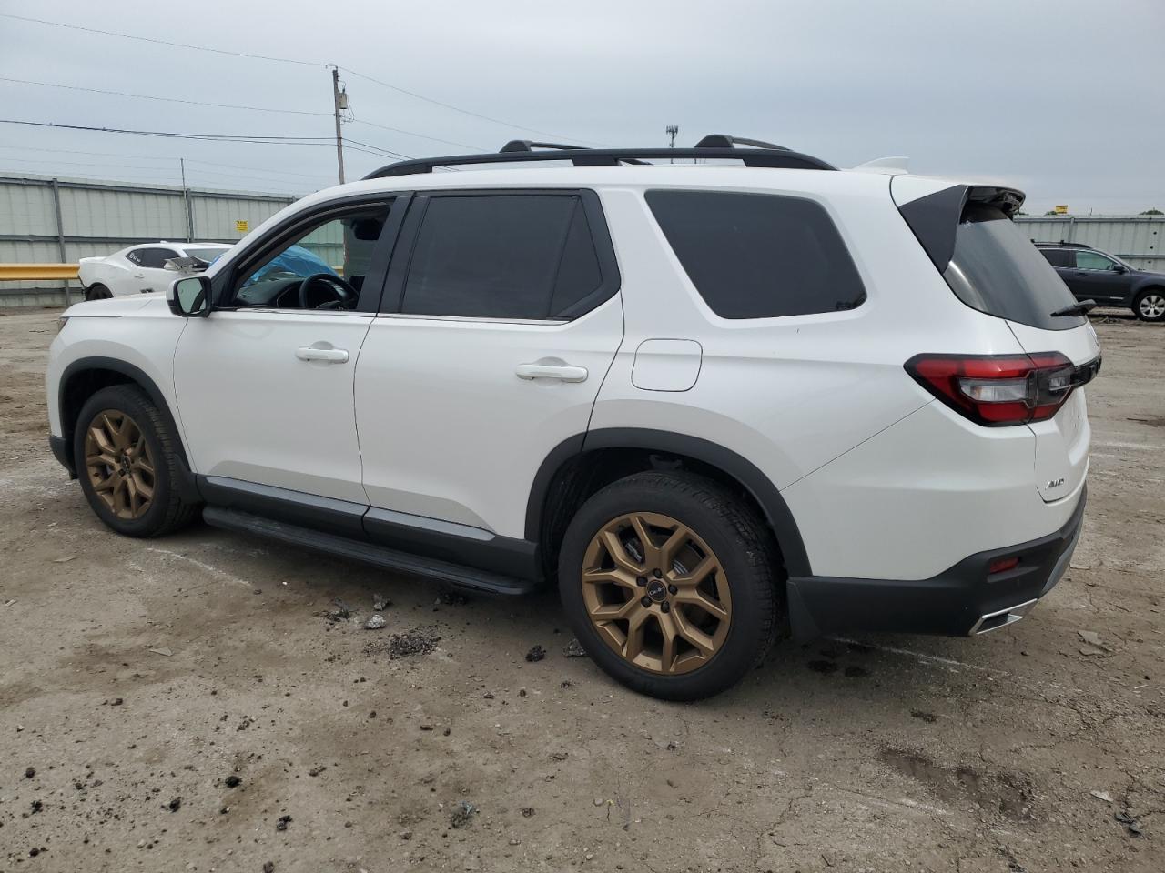 2024 Honda Pilot Elite - Image 2