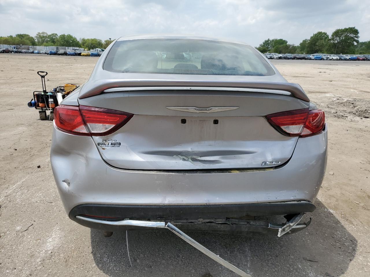 2015 Chrysler 200 Limited - Image 6