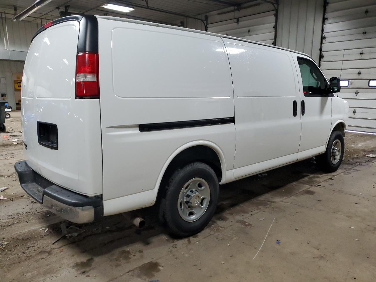 2016 Chevrolet Express G2500 - Image 3