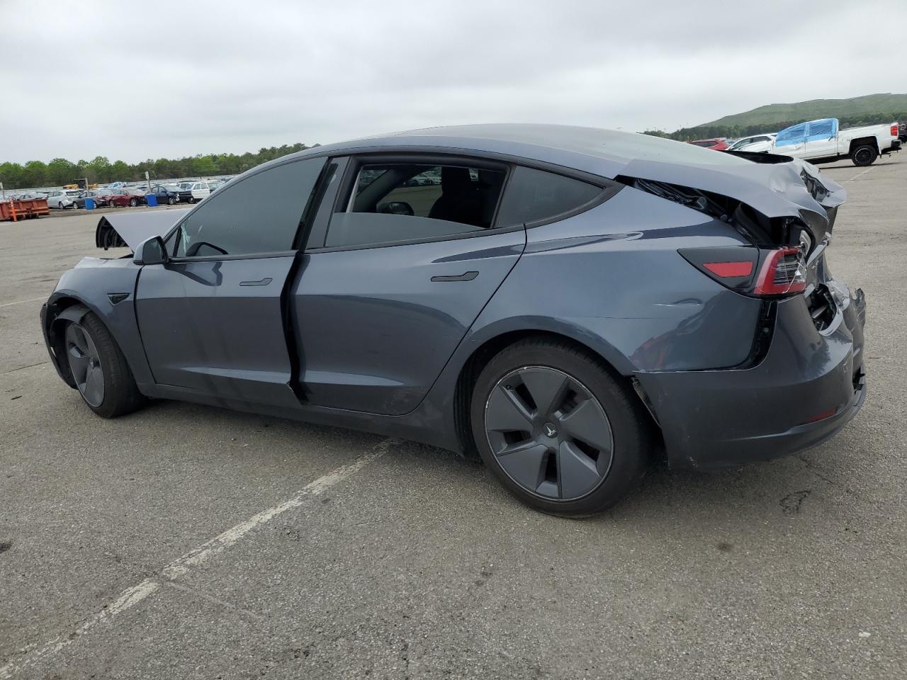 2021 Tesla Model 3 - Фото 2