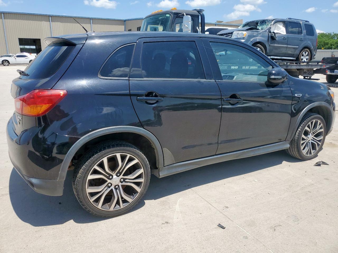 2016 Mitsubishi Outlander Sport - Фото 3
