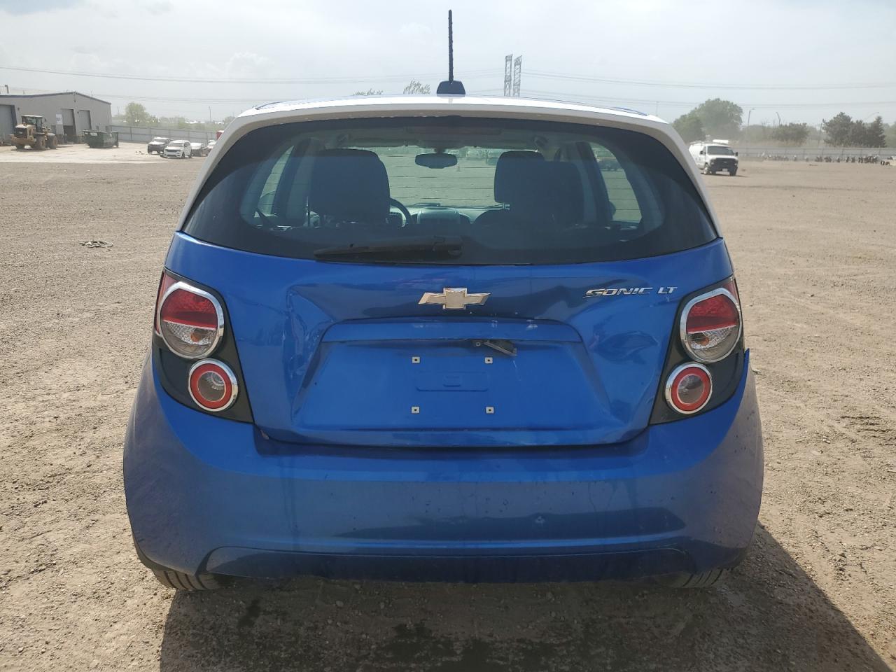 2016 Chevrolet Sonic Lt - Фото 6