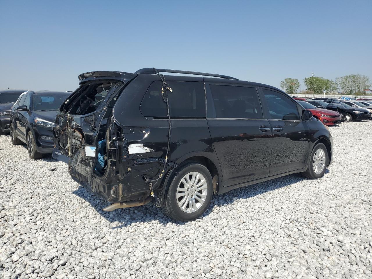 2014 Toyota Sienna Xle - Фото 3